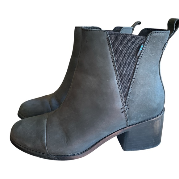 TOMS Esme Black Leather Chelsea Boots, Size 8.5, Classic Fall Bootie, Grunge - Picture 2 of 10